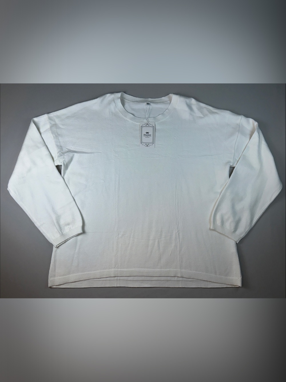 NWT Women’s White Crewneck Sweater XL Classic Style
